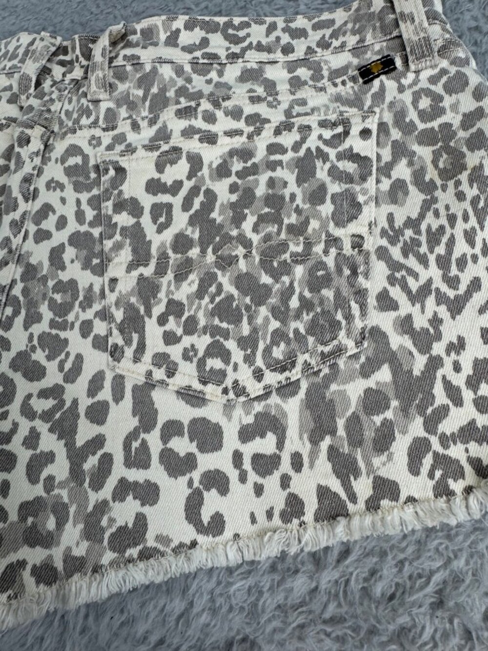 Lucky Brand Riley Animal Print Denim Shorts 6/28 Spring Cheetah Beach Travel - Picture 13 of 16